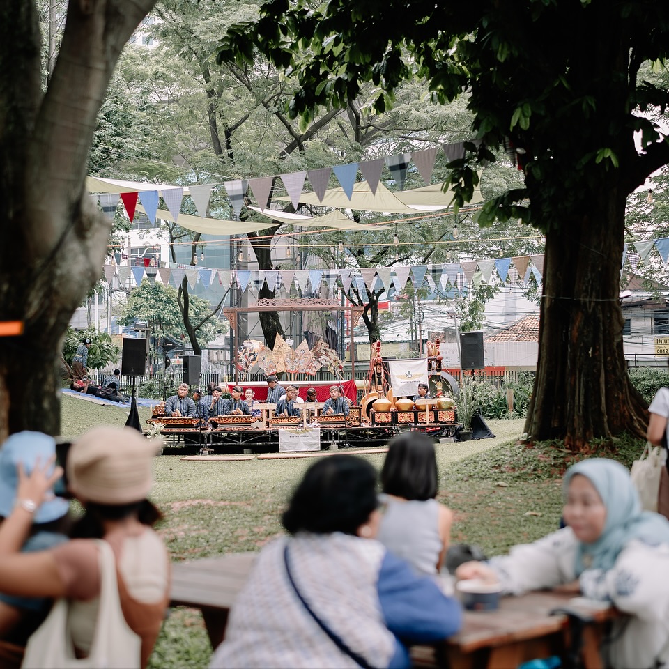 The Local Market - Gulali Bertamasja